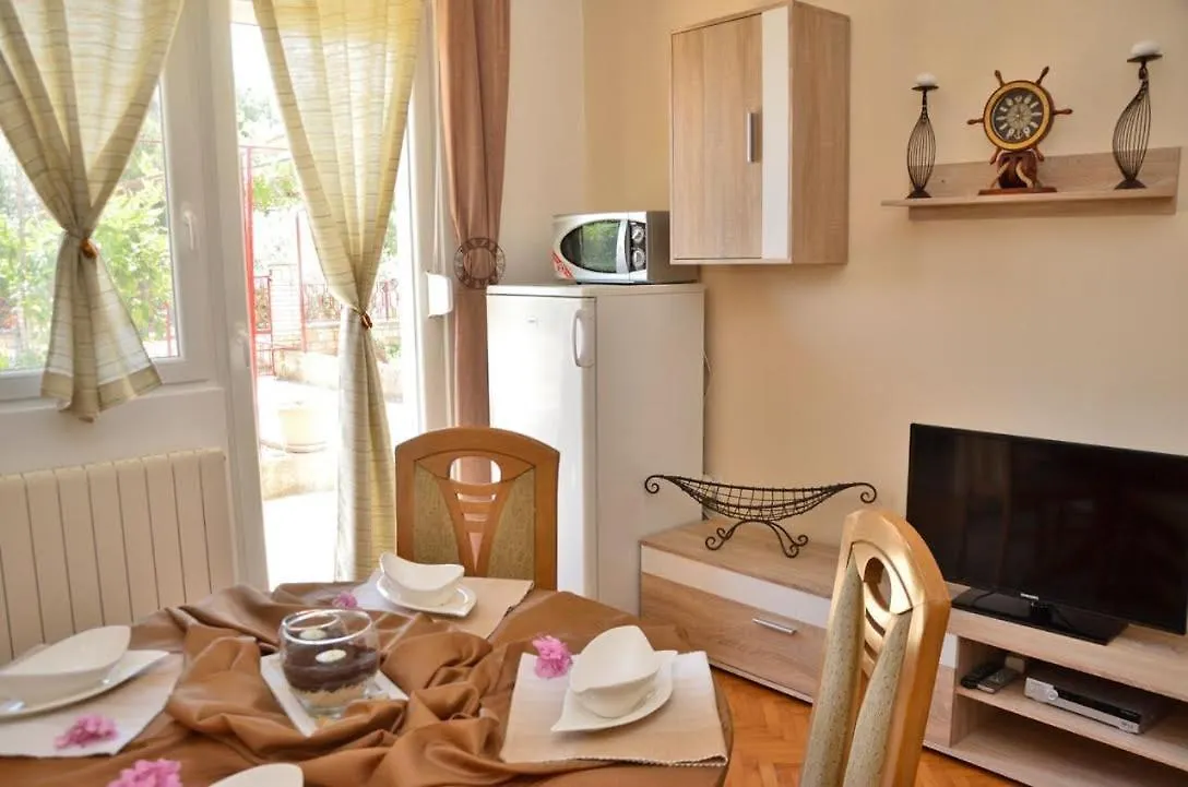 Apartment Marigo Banjole 0*,  Croatia
